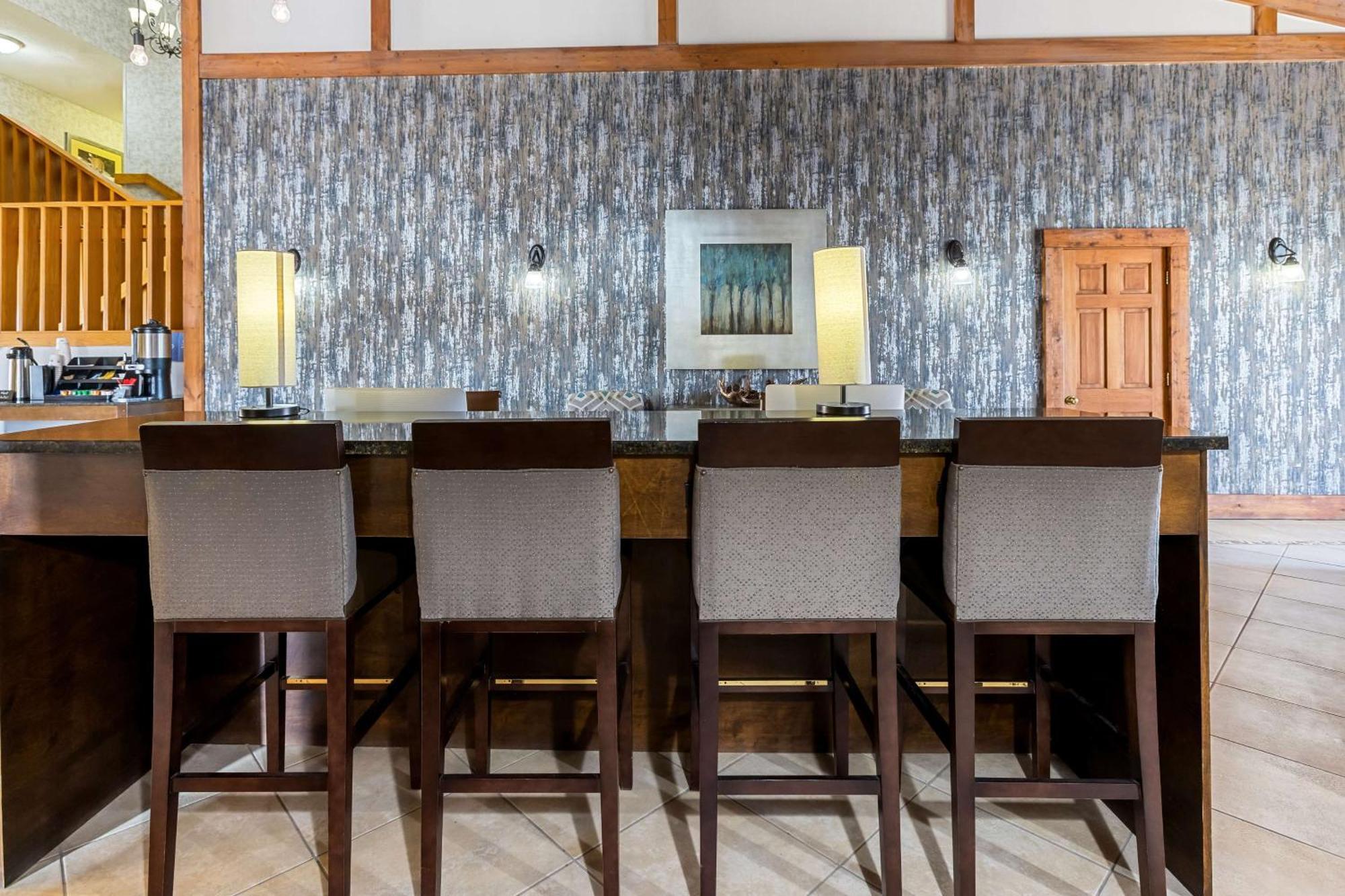 Best Western Гейлорд Екстериор снимка